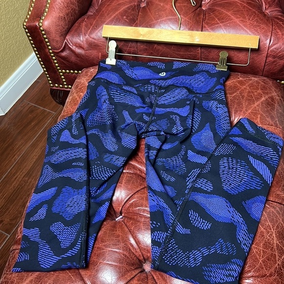 Lulu lemon pants - Picture 3 of 3